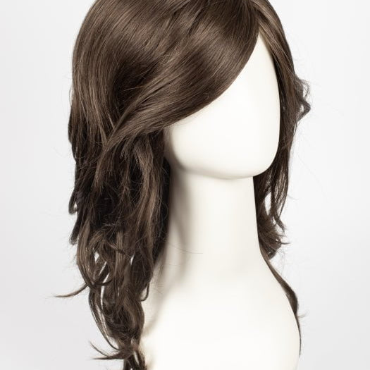 R6/10 | Chestnut Brown Blended With Medium Ash Brown