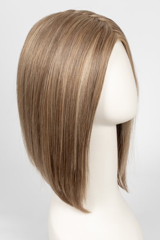 RL13/88 | Golden Pecan: Neutral Medium Blonde With Pale Honey Blonde Highlights