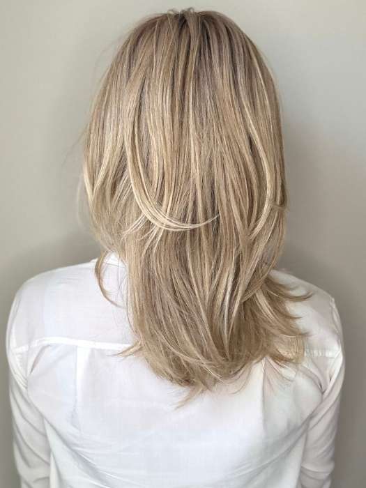 Kristyna Moore @kristynamoore wearing DREW by JON RENAU in color 22F16S8 VENICE BLONDE | Light Ash Blonde and Light Natural Blonde Blend Shaded with Medium Brown