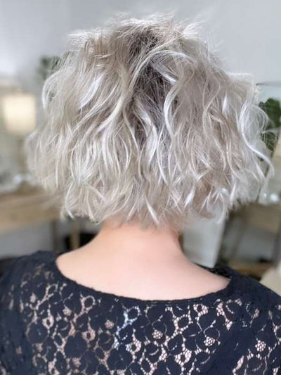 Marcie Mertz @wig.obsessed wearing DANCE by ELLEN WILLE in color LIGHT CHAMPAGNE ROOTED 23.1001.14 | Light Beige Blonde, Medium Honey Blonde, and Platinum Blonde blend with Dark Roots