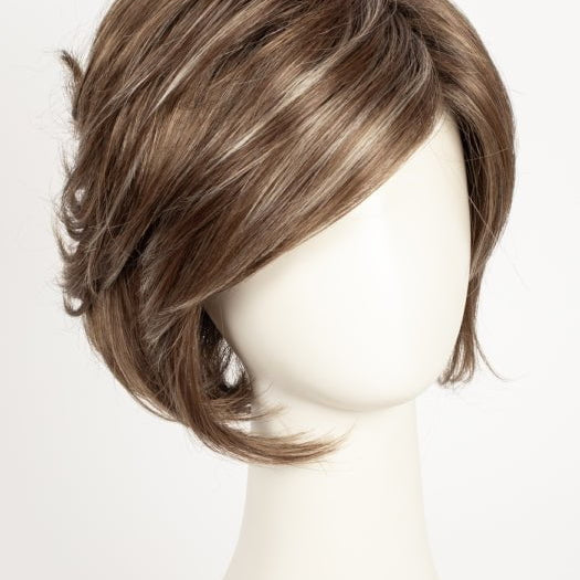DARK-AMBER-HL | Medium Red Brown and Light Red Brown blend with Dark Brown roots and Champagne highlights