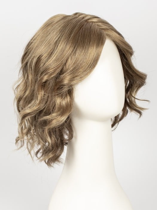10/26TT FORTUNE COOKIE | Light Brown & Medium Red-Gold Blonde Blend with Light Brown Nape