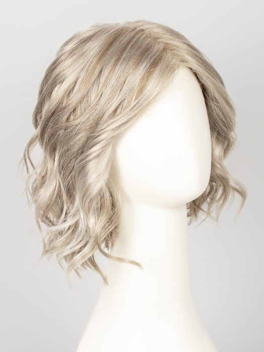 101F48T MARTINI | Soft White Front, Light Brown with 75% Grey Blend with Soft White Tips