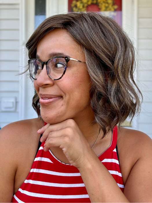 Brea @getwiggywithbrea wearing JANUARY by JON RENAU in color 8RH14 MOUSSE CAKE | Medium Brown with 33% Medium Natural Blonde Highlights