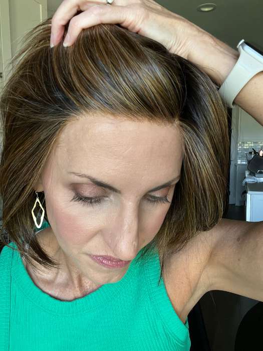 Lisa Mullins @beautifulyouwigreviews wearing STRAIGHT UP WITH A TWIST by RAQUEL WELCH in color SS8/29 SHADED HAZELNUT | Warm Medium Brown Evenly Blended with Ginger Blonde and Dark Roots