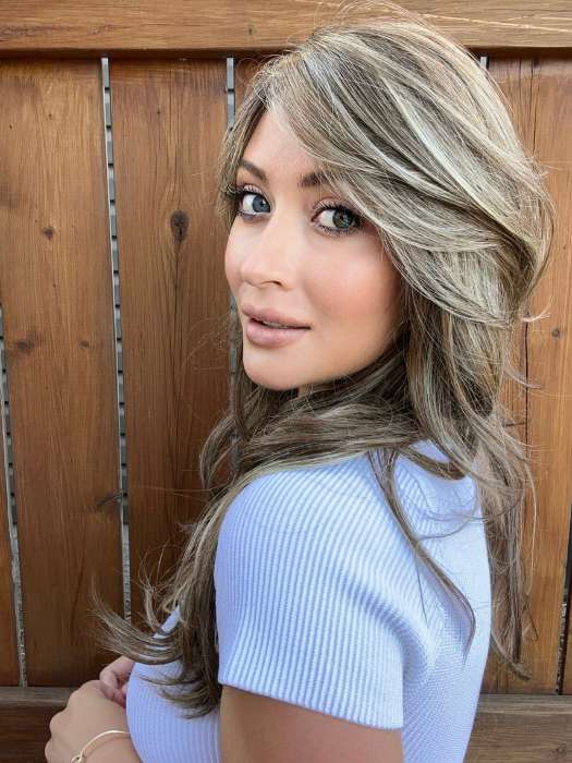 Steph @wigswithsteph wearing LYNDON by RENE OF PARIS in color CASHMERE-BROWN-SR | Slightly Rooted Medium Beige Brown base with woven Velvet Blonde Highlights
