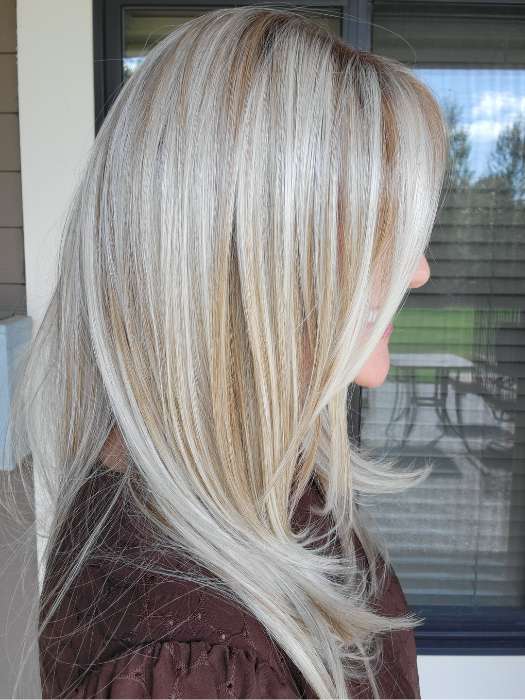 Natalie @vanish.into.thin.hair wearing LAUREN by BELLETRESS in color BURNT BISCUIT BLONDE | A Blend of Sand, Honey, and Creamy Soft Blonde with a Medium Root | outdoor shade lighting
