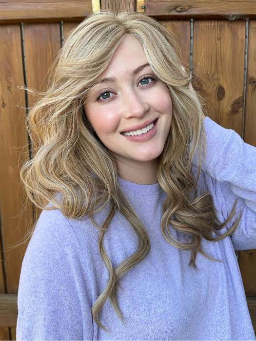 Steph B. @wigswithsteph wearing DARRA by AMORE in color FROST | Contrasting highlights of cool blond and natural brown
