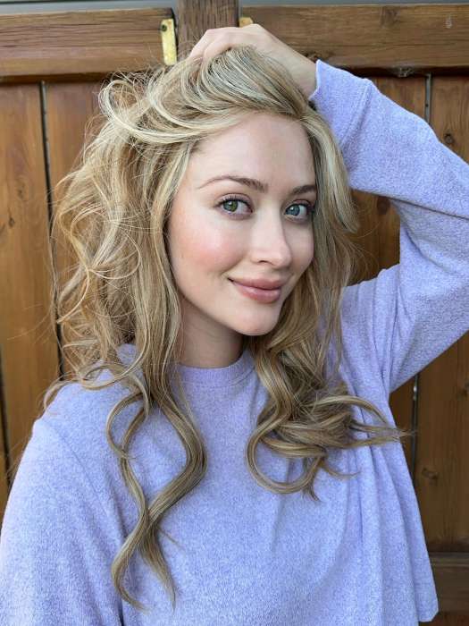 Steph B. @wigswithsteph wearing DARRA by AMORE in color FROST | Contrasting highlights of cool blond and natural brown
