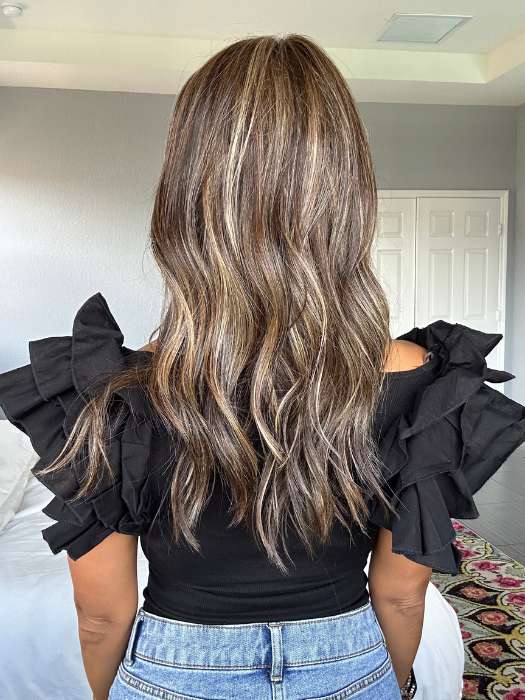 Lorena Calderon @faux.hurr.lifee wearing MILANO by BELLETRESS in color DARK BROWN HL | A Blend of Dark Brown, Strawberry Light Auburn and Soft Chunky Medium and Dark Blonde Highlights.
