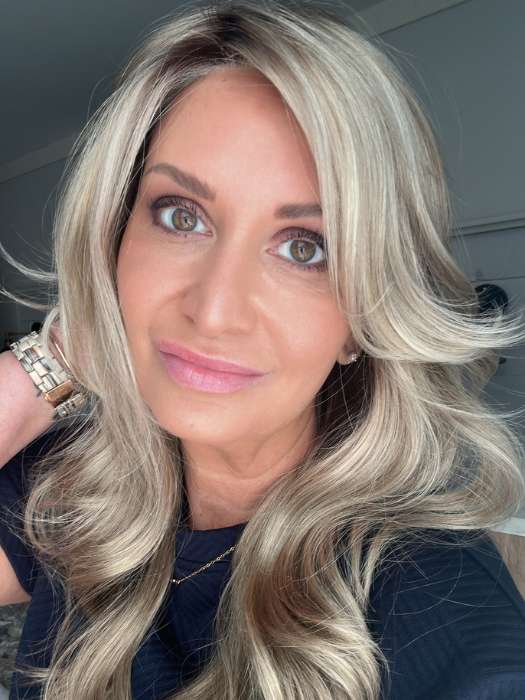 Emily H. @she_sheds_more wearing AMBER by JON RENAU in color 22F16S8 VENICE BLONDE | Light Ash Blonde and Light Natural Blonde Blend Shaded with Medium Brown
