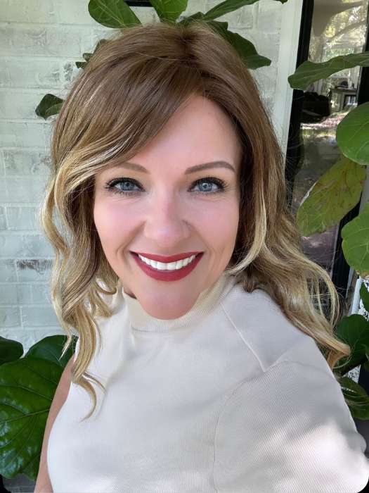 Marcie Mertz @wig.obsessed wearing RACHEL by JON RENAU in color S14-26/88RO SUNSHINE | Medium Natural-Ash Blonde & Medium Red-Gold Blonde Blend roots to midlength, Light Natural Gold Blonde Blend midlength to ends
