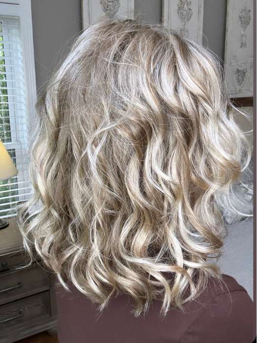 Marcie Mertz @wig.obsessed wearing MILA by JON RENAU in color 12FS12 MALIBU BLONDE | Light Gold Brown, Light Natural Gold Blonde, Pale Natural Gold-Blonde Blend, Shaded with Light Gold Brown
