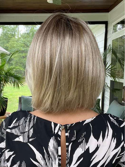 Jenna @jenna_fail wearing KRISTEN by JON RENAU in color 12FS8 SHADED PRALINE | Light Gold Brown, Light Natural Gold Blonde & Pale Natural Gold-Blonde Blend, Shaded with Medium Brown