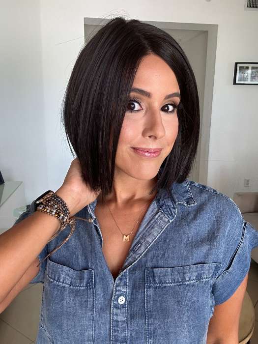 Lorena @faux.hurr.lifee wearing LIA II by ELLEN WILLE in color ESPRESSO MIX 2.4 | Black/Dark Brown Blend, and Darkest Brown Blend