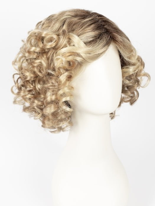 12FS8 SHADED PRALINE | Light Gold Brown, Light Natural Gold Blonde & Pale Natural Gold-Blonde Blend, Shaded with Medium Brown