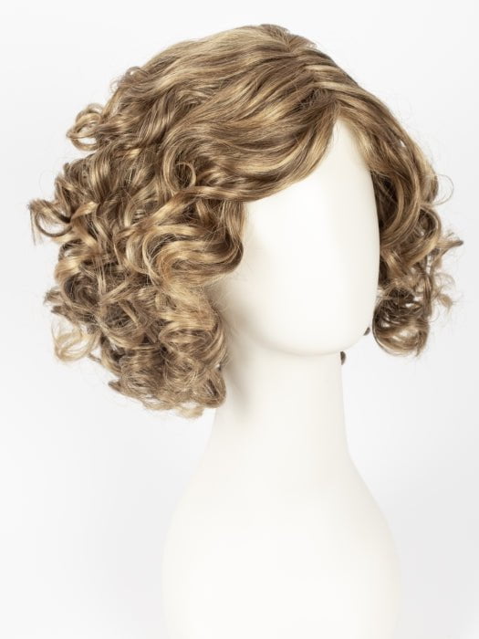 24BT18 ECLAIR | Dark Natural Gold Blonde & Light Natural Gold Blonde Blend with Light Natural Gold Blonde Tips