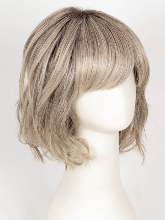 36/25/23/R6 MOON DUST | Dark salt and pepper base with blended golden blonde and cool platinum tones, shaded with Dark Roots