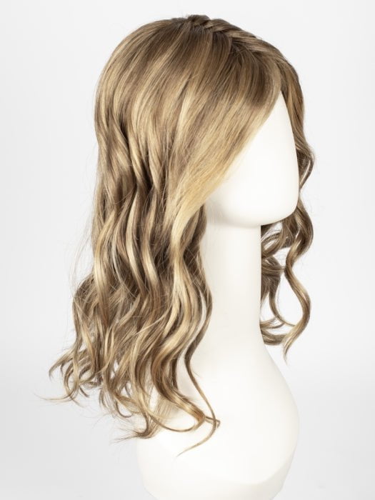 24BT18 ECLAIR | Dark Natural Gold Blonde & Light Natural Gold Blonde Blend with Light Natural Gold Blonde Tips