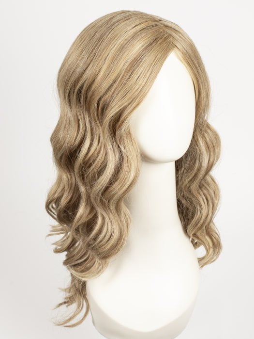 RL16/88 PALE GOLDEN HONEY | Dark Natural Blonde Evenly Blended with Pale Golden Blonde