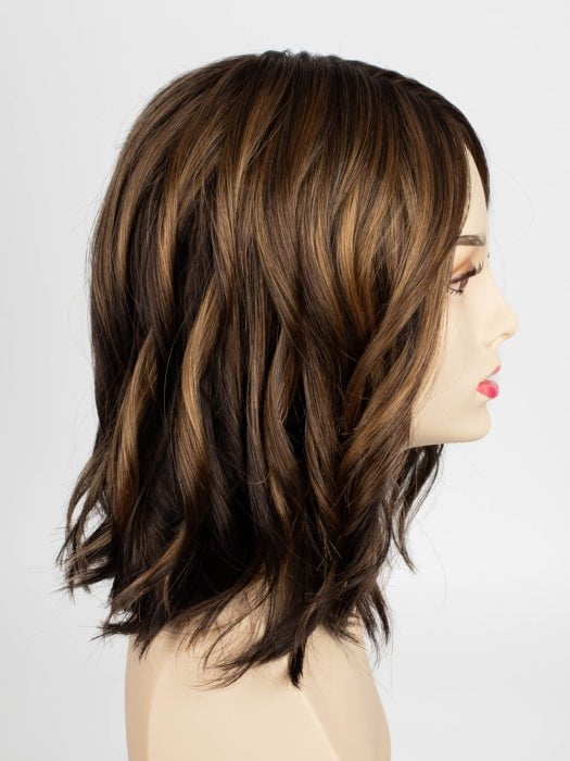 AMARETTO CREAM | Dark Brown roots with overall Medium Brown base with Honey Blonde highlights