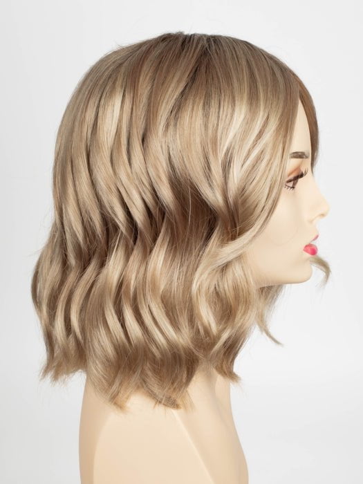 CHAMPAGNE SHADOW | Soft Dark Blonde with Platinum Highlights and Chestnut Roots