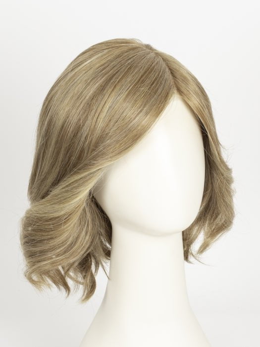 RL13/88 Golden Pecan | Neutral Medium Blonde With Pale Honey Blonde Highlights