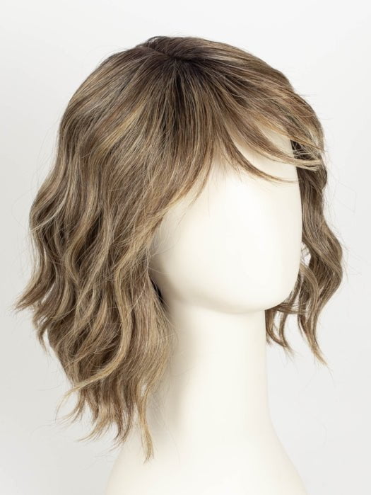 GF11-25SS HONEY PECAN | Chestnut Brown base blends into multi-dimensional tones of Brown and Golden Blonde