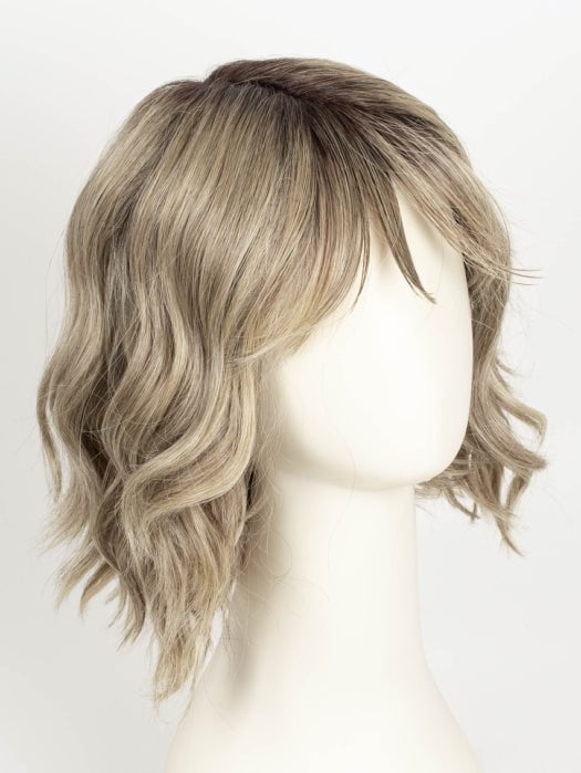 GF17-23SS ICED LATTE MACCHIATO | Honey Blonde shaded with Cool Blonde with Dark Roots