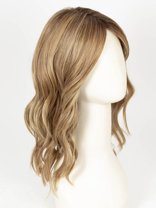  CARAMEL TOFFEE BLONDE-R | Toffee is a warm, dimensional shade blending medium brown with golden blonde and caramel highlights. Softly rooted for a natural, sun-kissed finish.