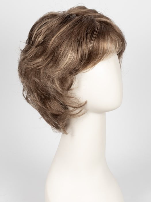 R12/26H HONEY PECAN | Light Brown with Cool Subtle Medium Blonde Highlights