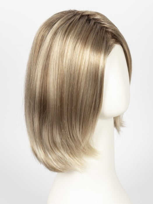 12FS12 MALIBU BLONDE | LIght Gold Brown, Light Natural Gold Blonde, Pale Natural Gold-Blonde Blend, Shaded with Light Gold Brown