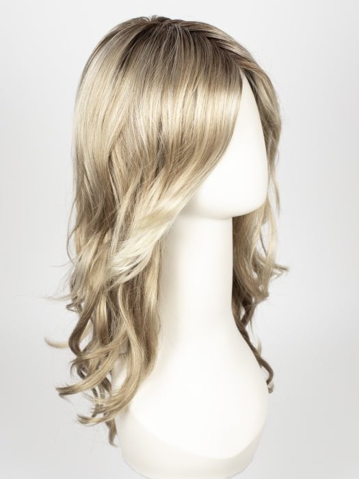 22F16S8 VENICE BLONDE | Light Ash Blonde and Light Natural Blonde Blend Shaded with Medium Brown