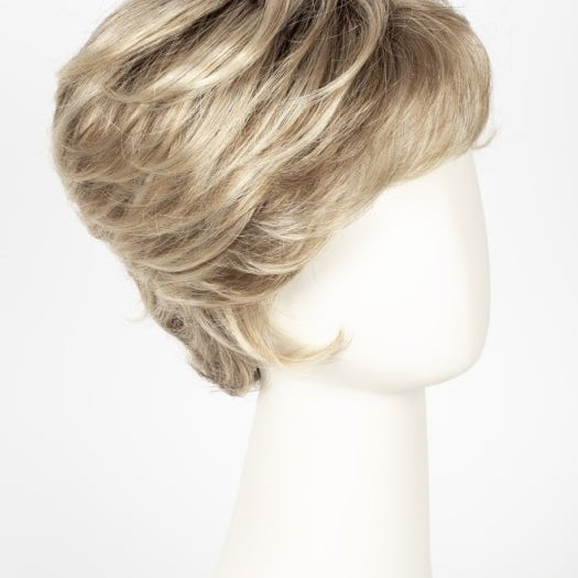 12FS12 MALIBU BLONDE | LIght Gold Brown, Light Natural Gold Blonde, Pale Natural Gold-Blonde Blend, Shaded with Light Gold Brown