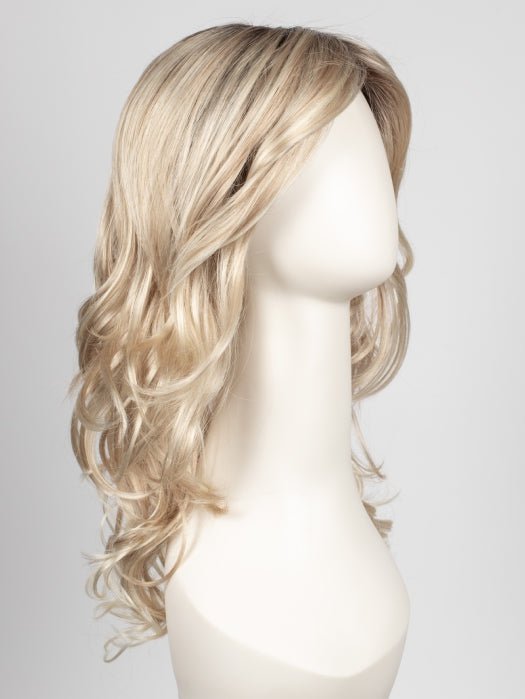 RH26/613RT8 | Golden Blonde with Pale Blonde Highlights and Golden Brown Roots