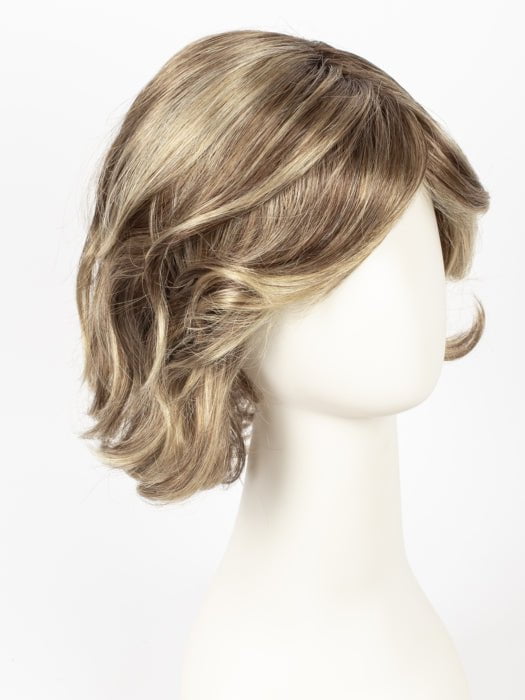 GL11-25SS SS HONEY PECAN | Chestnut brown base blends into multi-dimensional tones of brown and golden blonde