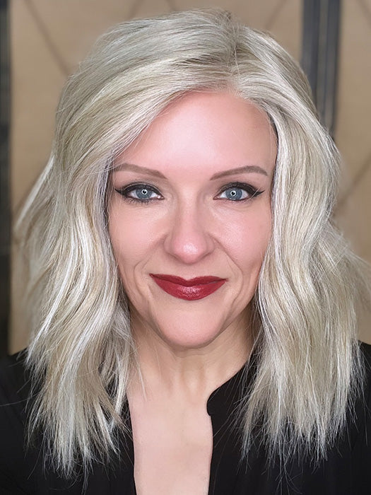 Marcie Mertz @wig.obsessed wearing BIG SPENDER by RAQUEL WELCH in color GF19-23 BISCUIT | Light Ash Blonde Evenly Blended with Cool Platinum Blonde