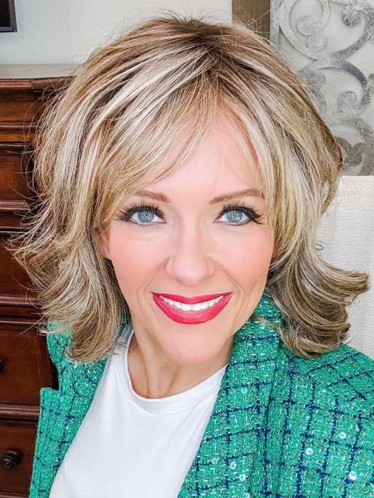Marcie Mertz @wig.obsessed wearing GRANADA by BELLETRESS in color MACADAMIA LATTE R | A combination of Medium and Light Brown, highlighted with Light Gold Blonde, and a mixture of Ash Blonde and Light Gold Blonde, Rooted with Medium and Light Brown