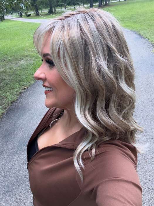 Marcie Mertz @wig.obsessed wearing RACHEL LITE by JON RENAU in shade 101/88/27S8 CATALINA BLONDE | Pale blonde with Pure White Natural Violet halo highlights, shaded medium brown