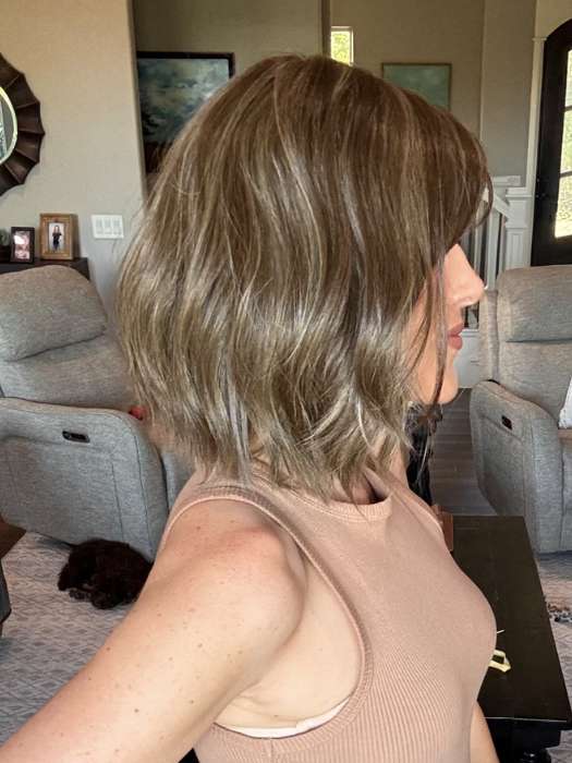 Kristyna @kristynamoore is wearing HOLLIE by JON RENAU in 8RH14 MOUSSE CAKE | Medium Brown with 33% Medium Natural Blonde Highlights