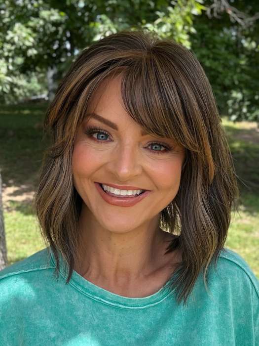 Sandy Holston @i_be_wiggin is wearing HOLLIE by JON RENAU in FS6/30/27 TOFFEE TRUFFLE | Brown, Medium Red-Gold, Medium Red-Gold Blonde Blend with Medium Red Gold Blonde Bold Highlights