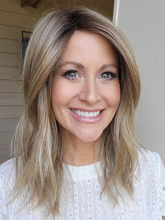 Natalie @vanish.into.thin.hair wearing FENIX by ESTETICA in color RH12/26RT4 | Light Brown with Chunky Golden Blonde Highlights & Dark Brown Roots