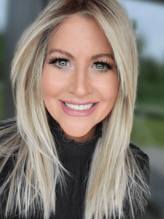 Natalie @vanish_into_thin_hair wearing SHOW STOPPER by RAQUEL WELCH WIGS in RL19/23SS SHADED BISCUIT | Light Ash Blonde Evenly Blended with Cool Platinum Blonde and Dark Roots