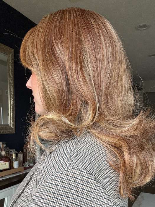 Carly @carlynwilson84 wearing CURVE APPEAL by RAQUEL WELCH WIGS in color RL29/25 GOLDEN RUSSET | Ginger Blonde Evenly Blended with Medium Golden Blonde
