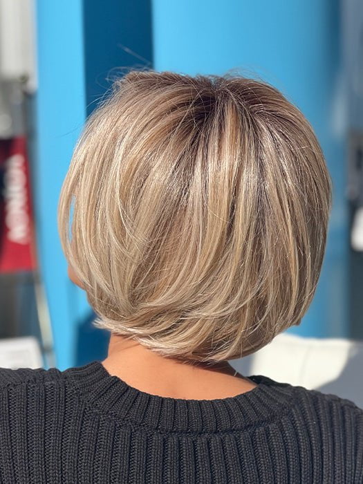 SS19/23 SHADED BISCUIT | Cool Platinum blonde with subtle highlights and medium brown roots