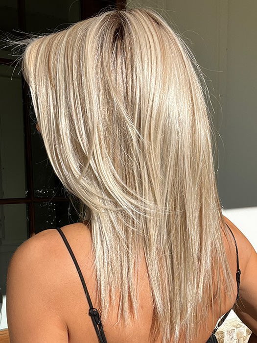 RL19/23SS SHADED BISCUIT | Light Ash Blonde Evenly Blended with Cool Platinum Blonde and Dark Roots