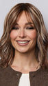 Model is wearing SMOOTH WAVEZ in color SNOWY UMBER R | Medium Ginger Brown base with White Blond highlights