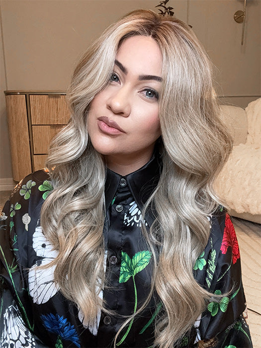 Kendra @_kendradarling_ is wearing SOPHIA by BELLE TRESS in color BUTTERBEER R | Dark Brown Base and Root that transitions smoothly into a buttery blonde, infused with creamy honey and toffee tones
