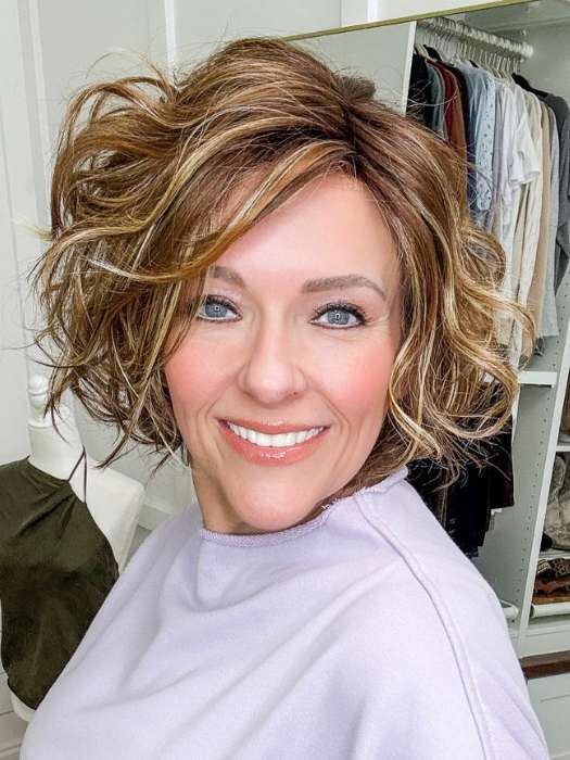 Marcie Mertz @wig.obsessed wearing SOUND by ELLEN WILLE in color TOBACCO ROOTED 12.26.27 | Lightest Brown, Light Golden Blonde, and Dark Strawberry Blonde Blend with Shaded Roots