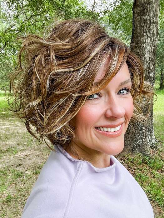 Marcie Mertz @wig.obsessed wearing SOUND by ELLEN WILLE in color TOBACCO ROOTED 12.26.27 | Lightest Brown, Light Golden Blonde, and Dark Strawberry Blonde Blend with Shaded Roots